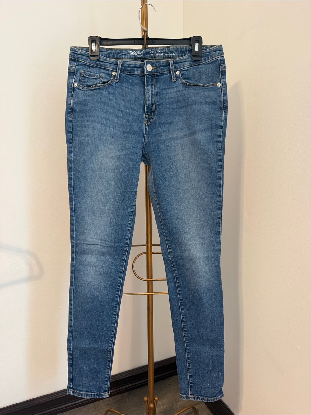 Mossimo Supply Co. Women's Skinny Jeans in Medium Blue